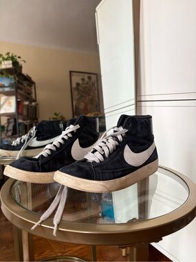 Nike Mid-Top Suede Sneakers in Black with White Swoosh